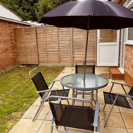 Modern 1-Bed Apt 30Min To Central London & Parking Exteriér fotografie