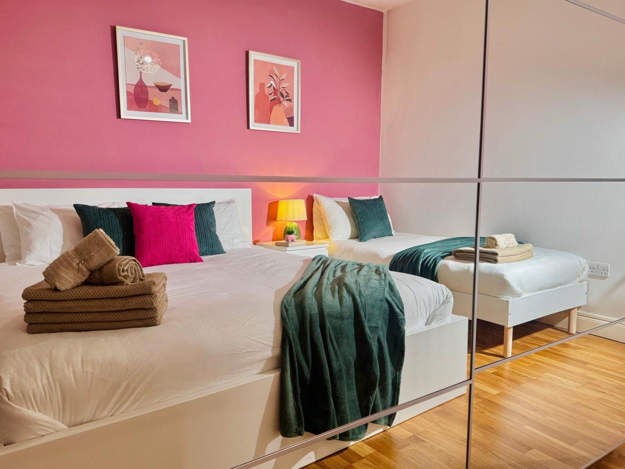 Modern 1-Bed Apt 30Min To Central London & Parking Exteriér fotografie