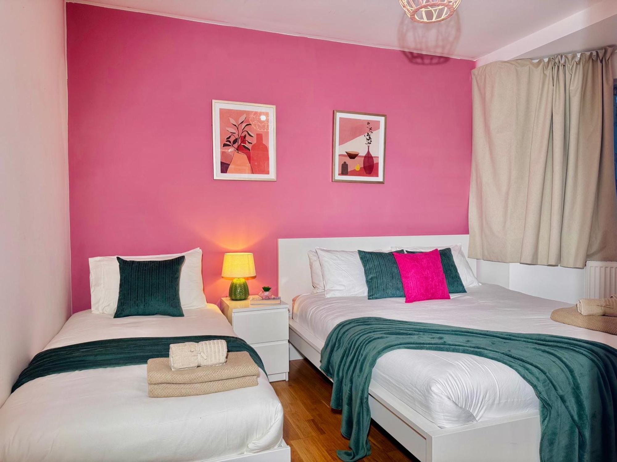 Modern 1-Bed Apt 30Min To Central London & Parking Exteriér fotografie