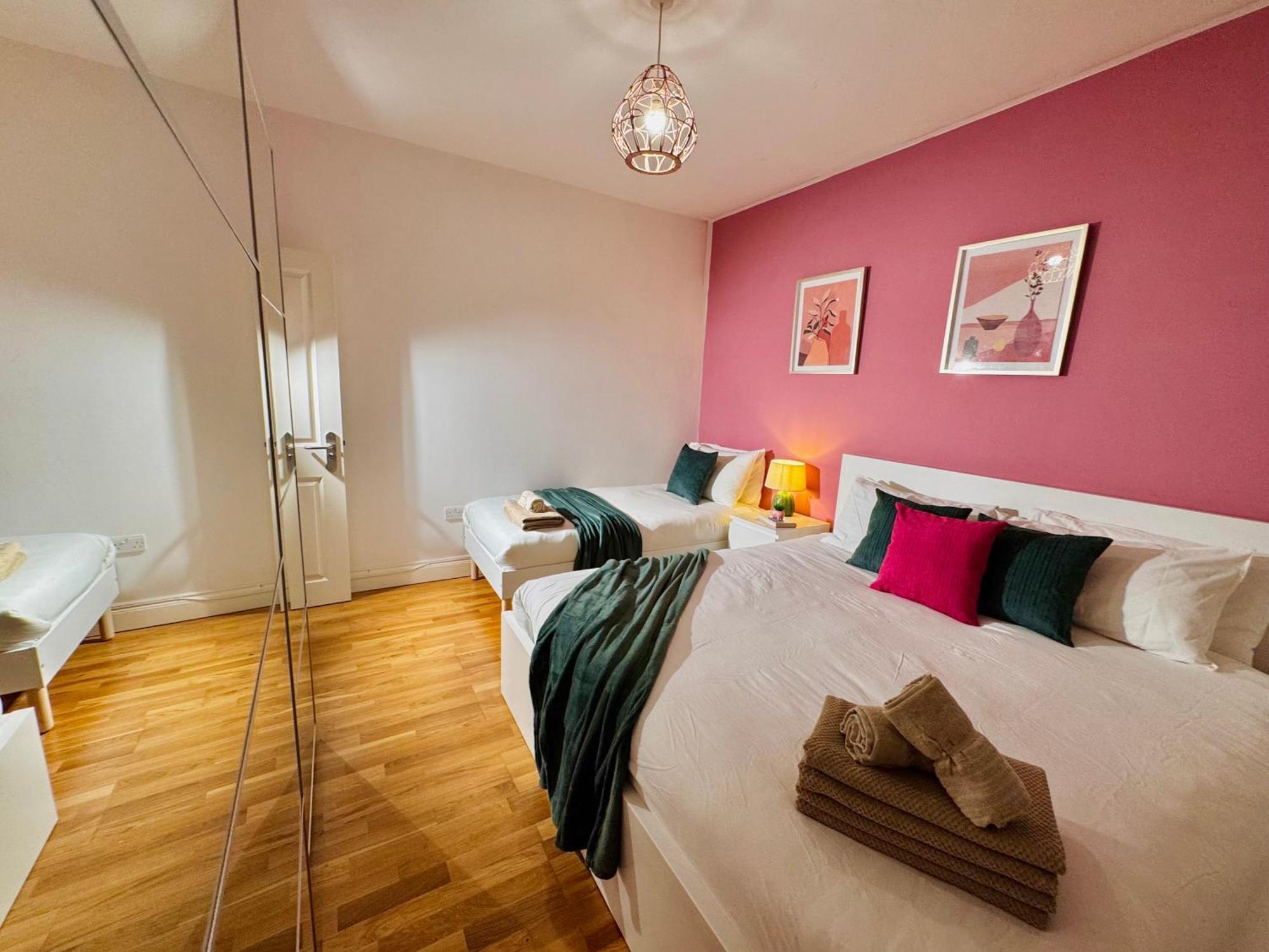 Modern 1-Bed Apt 30Min To Central London & Parking Exteriér fotografie
