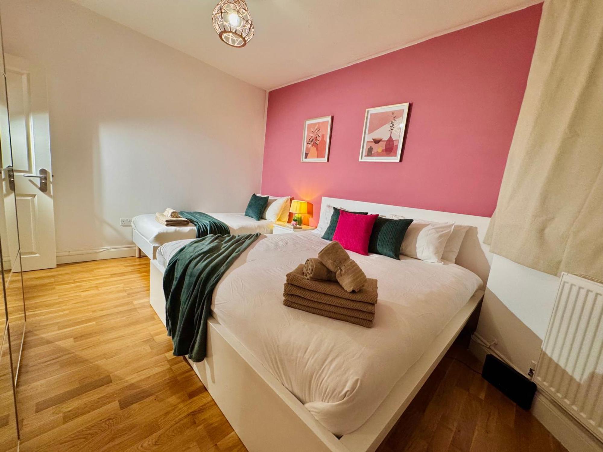 Modern 1-Bed Apt 30Min To Central London & Parking Exteriér fotografie