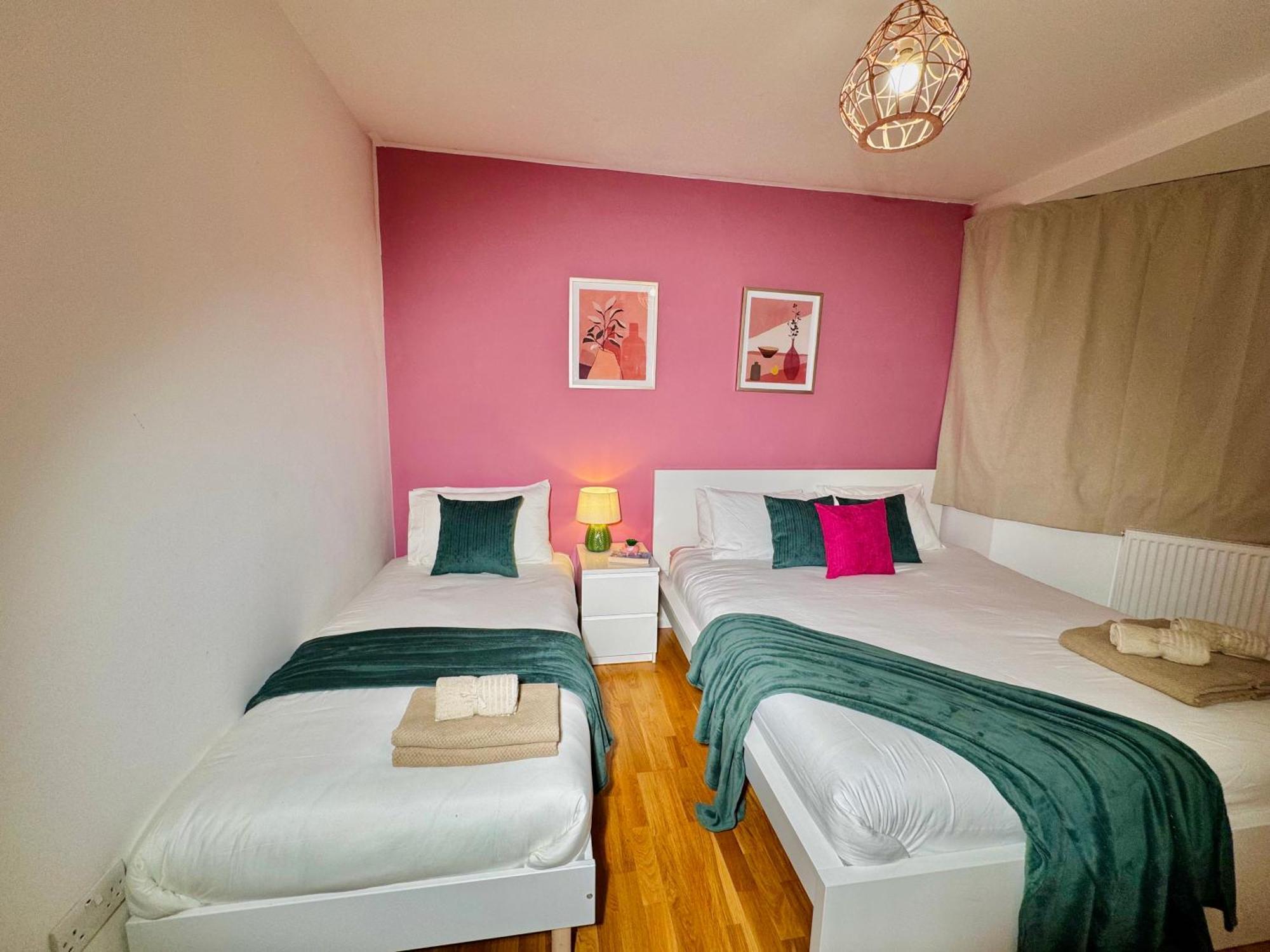 Modern 1-Bed Apt 30Min To Central London & Parking Exteriér fotografie