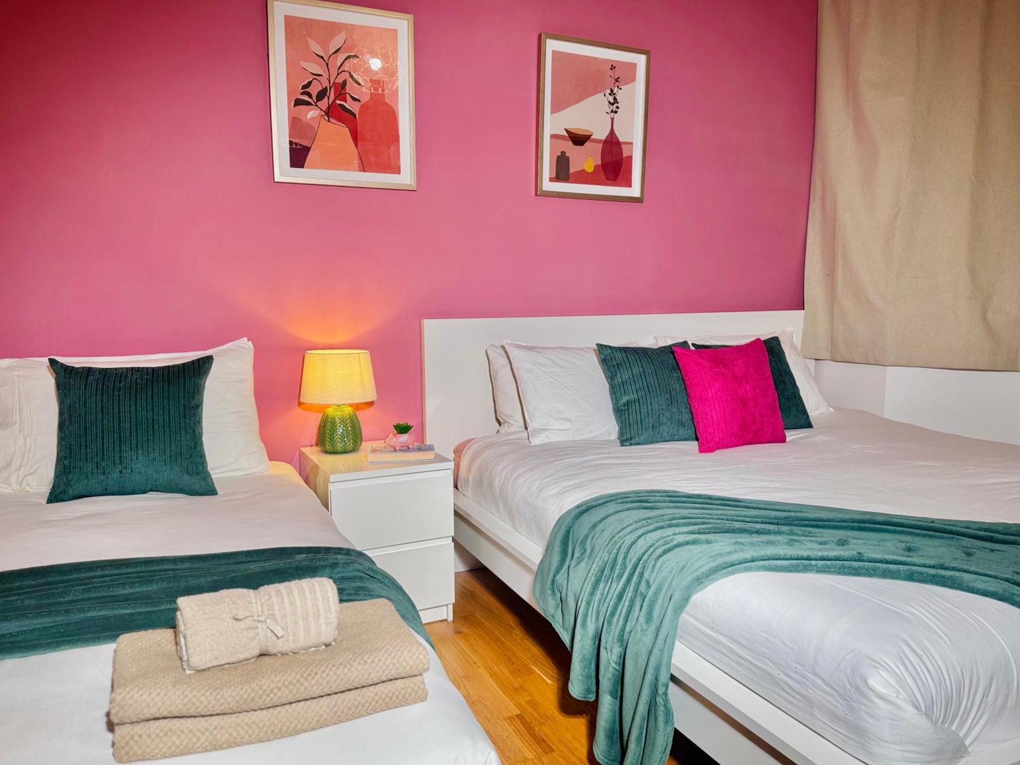 Modern 1-Bed Apt 30Min To Central London & Parking Exteriér fotografie