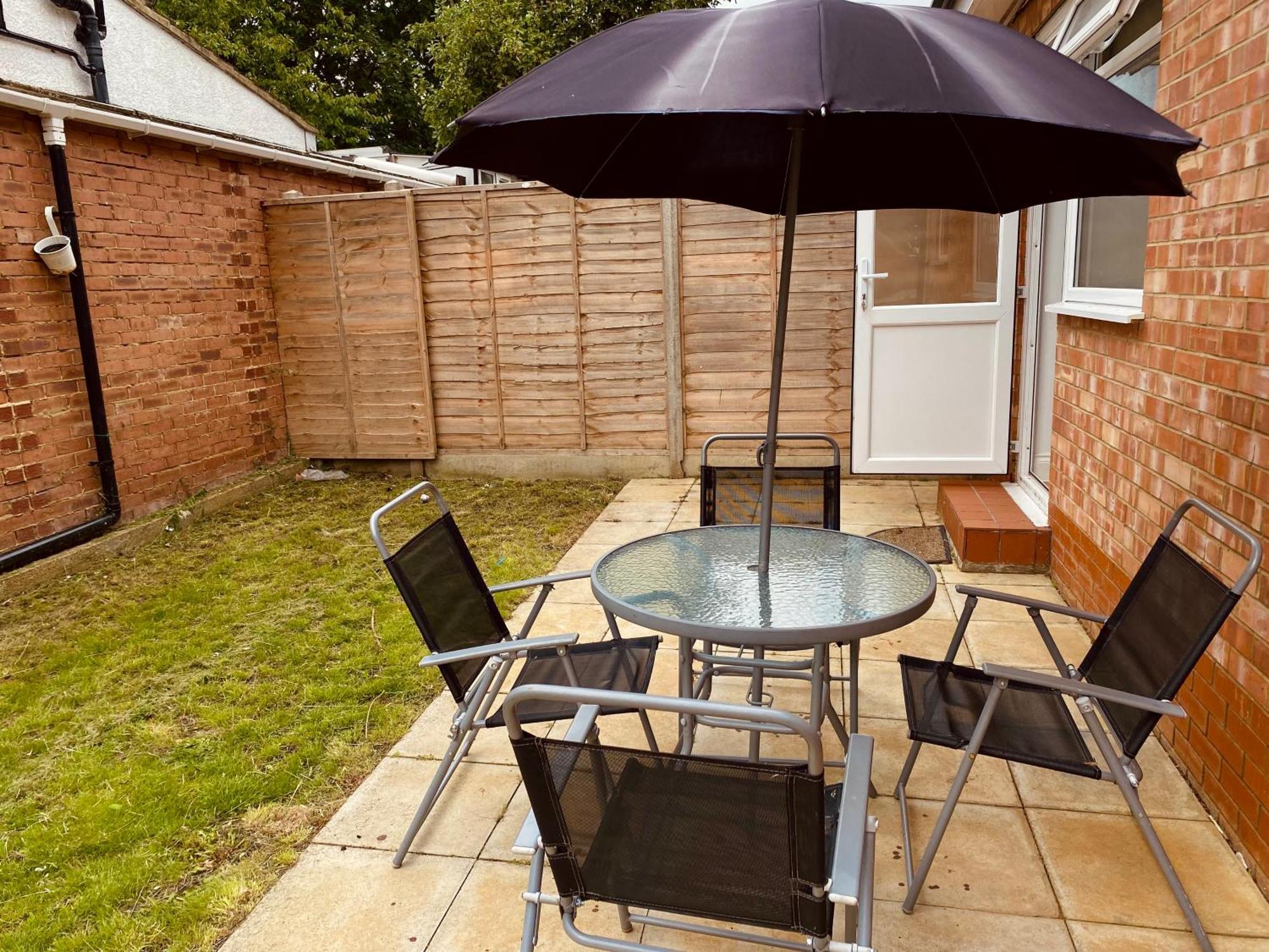 Modern 1-Bed Apt 30Min To Central London & Parking Exteriér fotografie