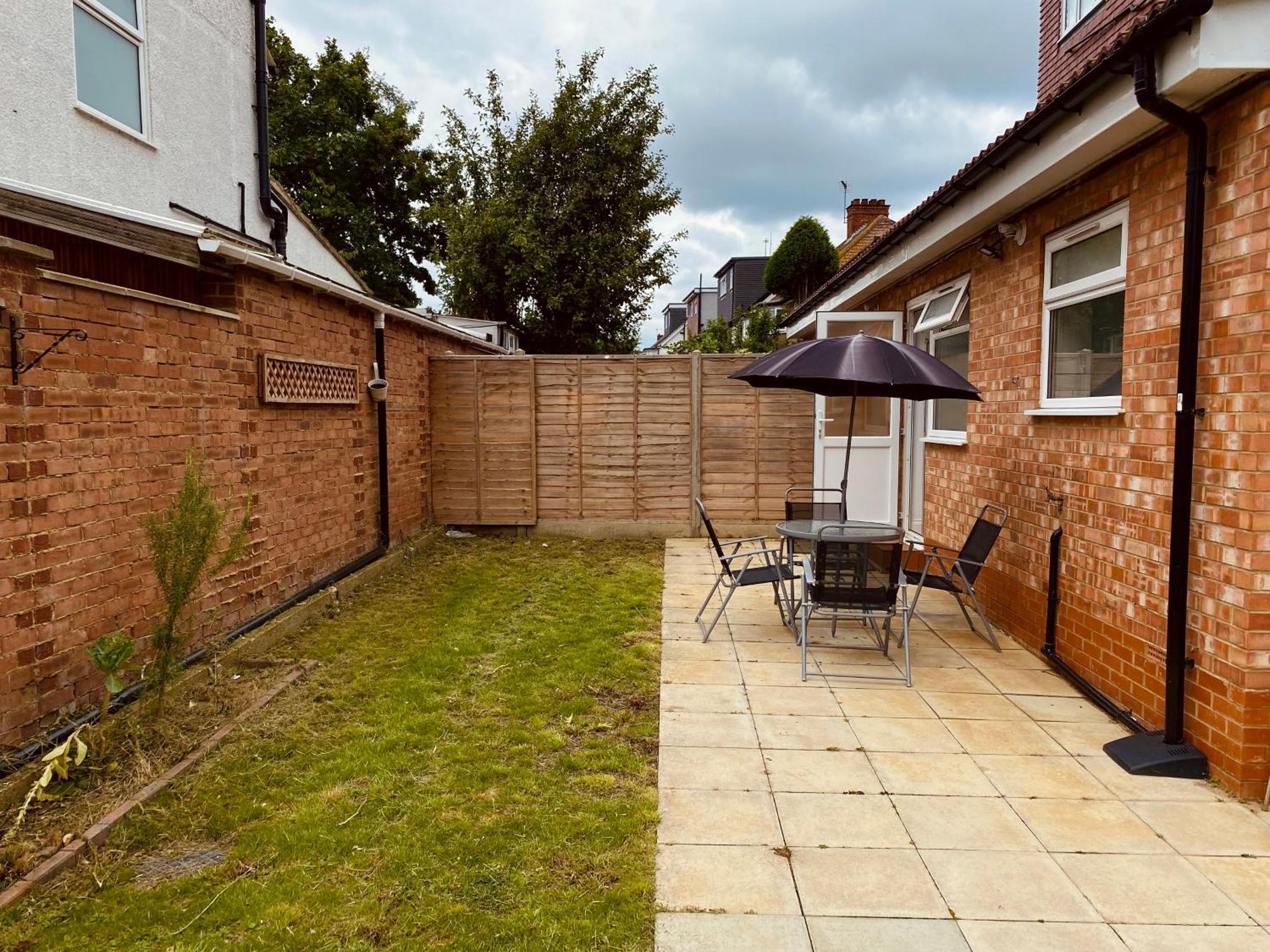Modern 1-Bed Apt 30Min To Central London & Parking Exteriér fotografie