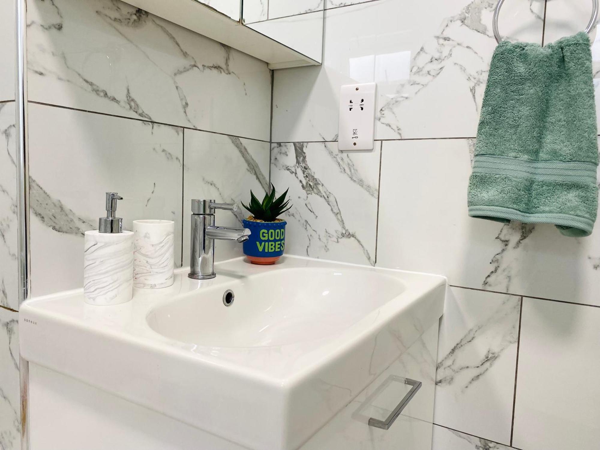 Modern 1-Bed Apt 30Min To Central London & Parking Exteriér fotografie